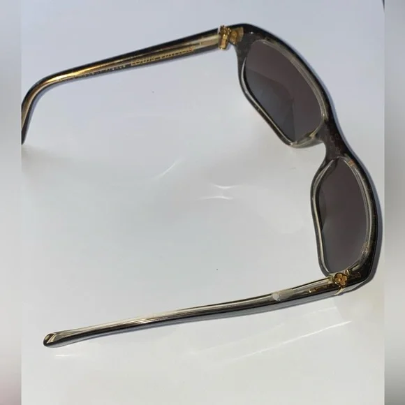 Louis Vuitton Sunglasses - Picture 7 of 7